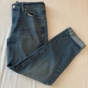 Levi’s Mid Rise Cuffed Jeans
